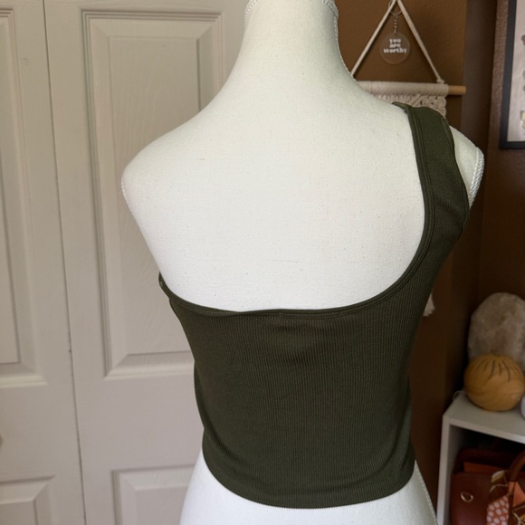 Vintage Choices Army Green Ribbed One Shoulder Cropped Tank / One Size fits L - Picture 2 of 3